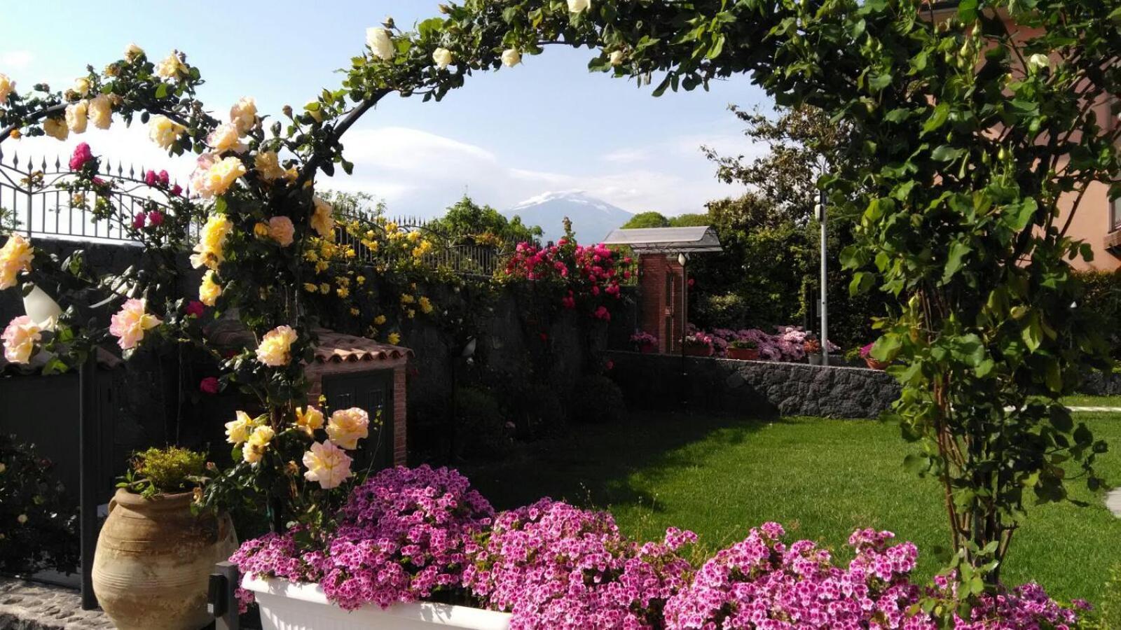 B&B Le Antiche Cisterne Tremestieri Etneo Exterior foto